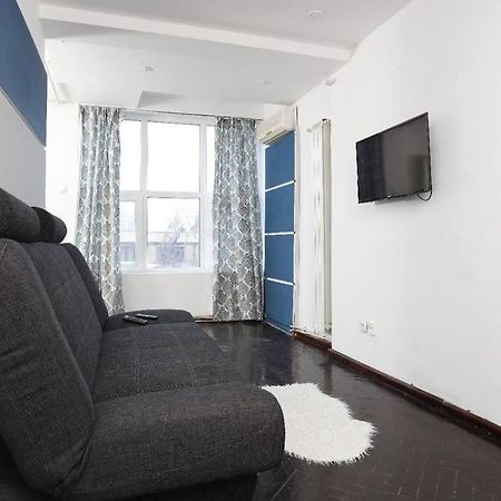 1 Bdrm Apartment In City Center Bukarest Exteriör bild