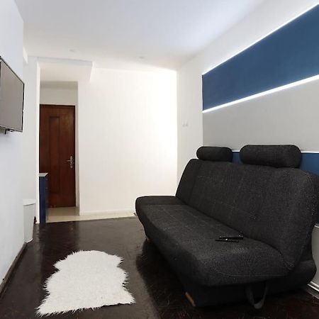 1 Bdrm Apartment In City Center Bukarest Exteriör bild